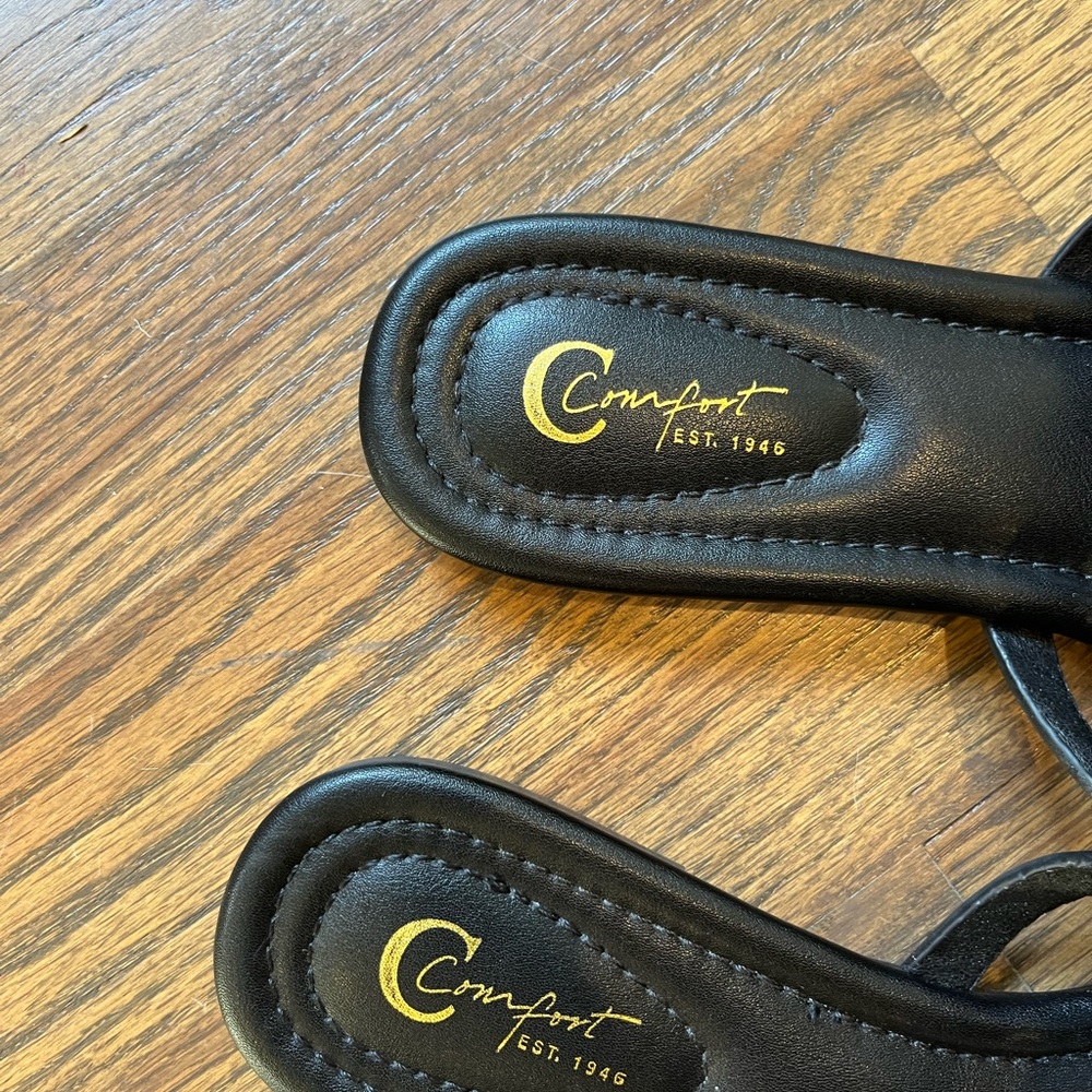 NWT Comfort Black circle Women's Sandals 
Size 8 summer Vacation Beach Pool - Picture 3 of 4